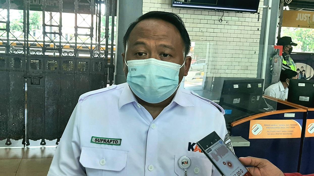 Buntut-Tabrakan-Mobil-dan-Kereta-Api-PT-KAI-Daop-3-Cirebon-Pastikan-Perjalanan-KA-Normal.jpg
