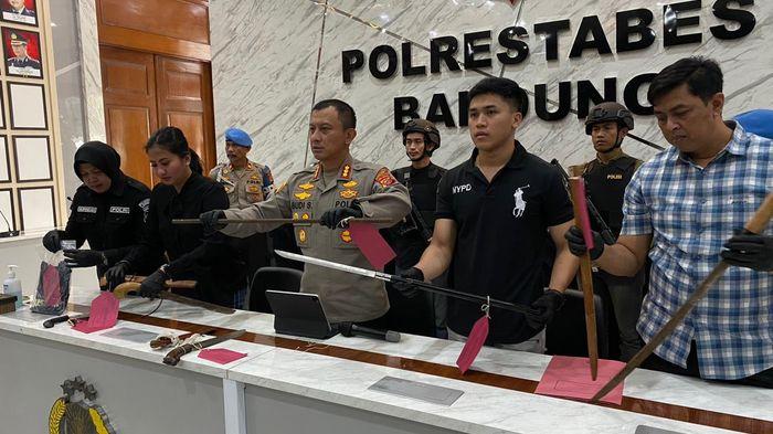 Kapolrestabes-Bandung-Kombes-Pol-Budi-Sartono-2042024-1.jpg