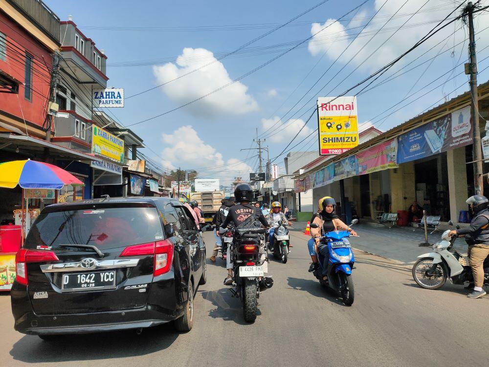 Wisatawan Masih Padati Ruas Jalan di Majalengka, Arus Lalin di Kawasan Rajagaluh Tersendat