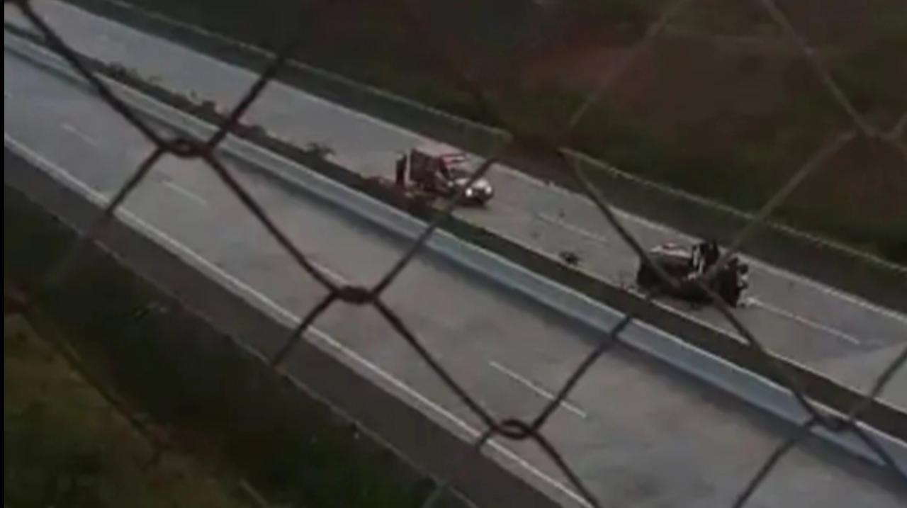 Kecelakaan di Tol Cisumdawu, Mobil Avanza Oleng Lalu Terbalik, Ini Nama Korban