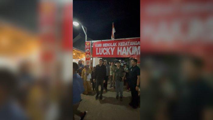 Lucky-Hakim-Datangi-Tempat-di-Losarang.jpg