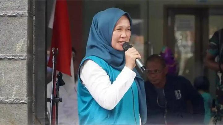 Nama-Hj-Iim-Maemunah-Suherman-saat-kegiatan-di-Majalengka.jpg