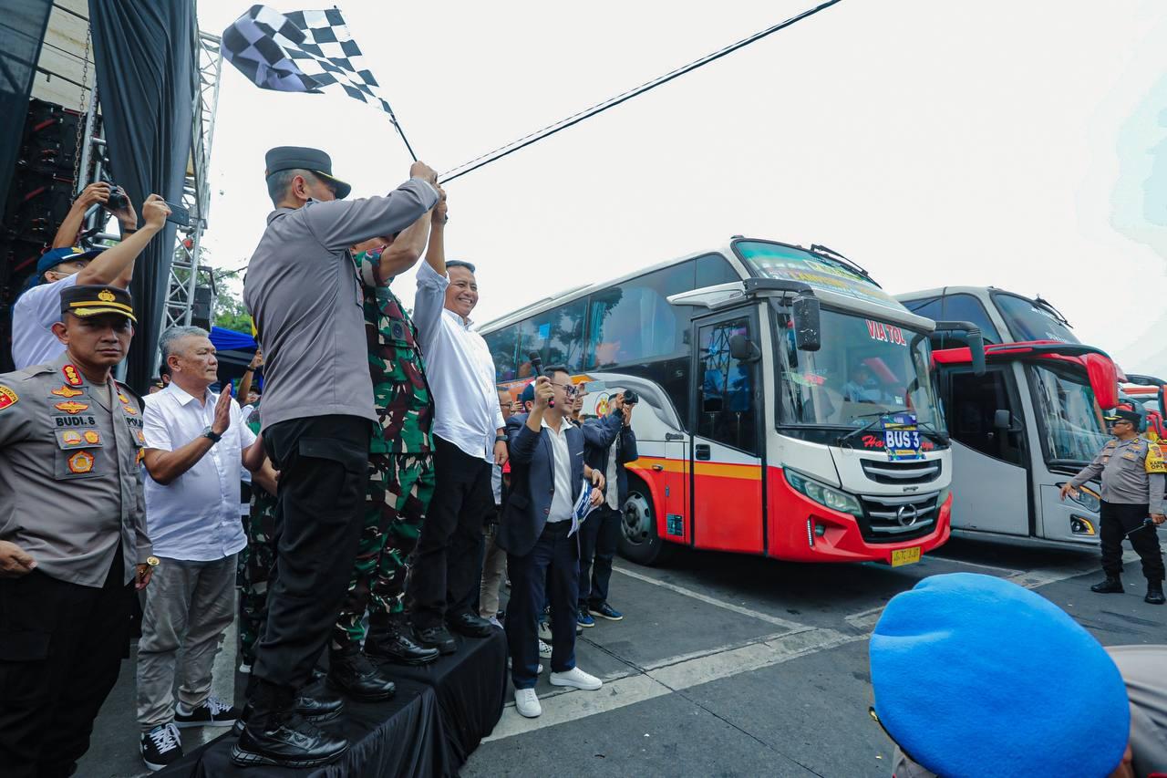 Pelepasan-mudik-gratis-tersebar-di-empat-terminal-satu-diantaranyav.jpg