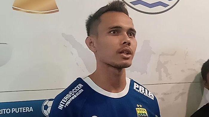 Pemain-baru-Persib-Bandung-Rezaldi-Hehanusa-2.jpg
