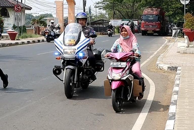 Polisi-saat-melakukan-operasi-zebra-lodayak.jpg