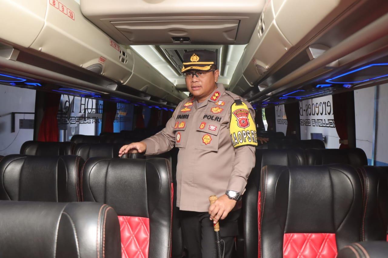 Jelang Mudik Lebaran, Polisi Periksa Bus Angkutan Mudik di Indramayu, Sopir Dites Urine