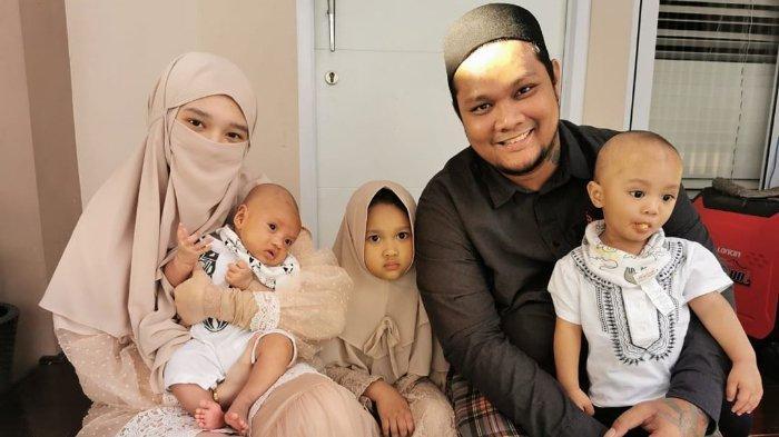 Erkaklarning anal masturbatsiyasi fotosuratlari