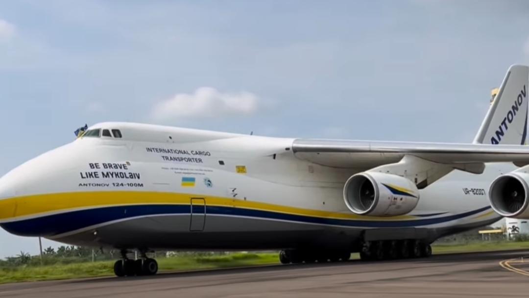 Tangkapan-layar-Pesawat-kargo-terbesar-di-dunia-mendarat-di-Bandara-Kertajati-Majalengkas.jpg