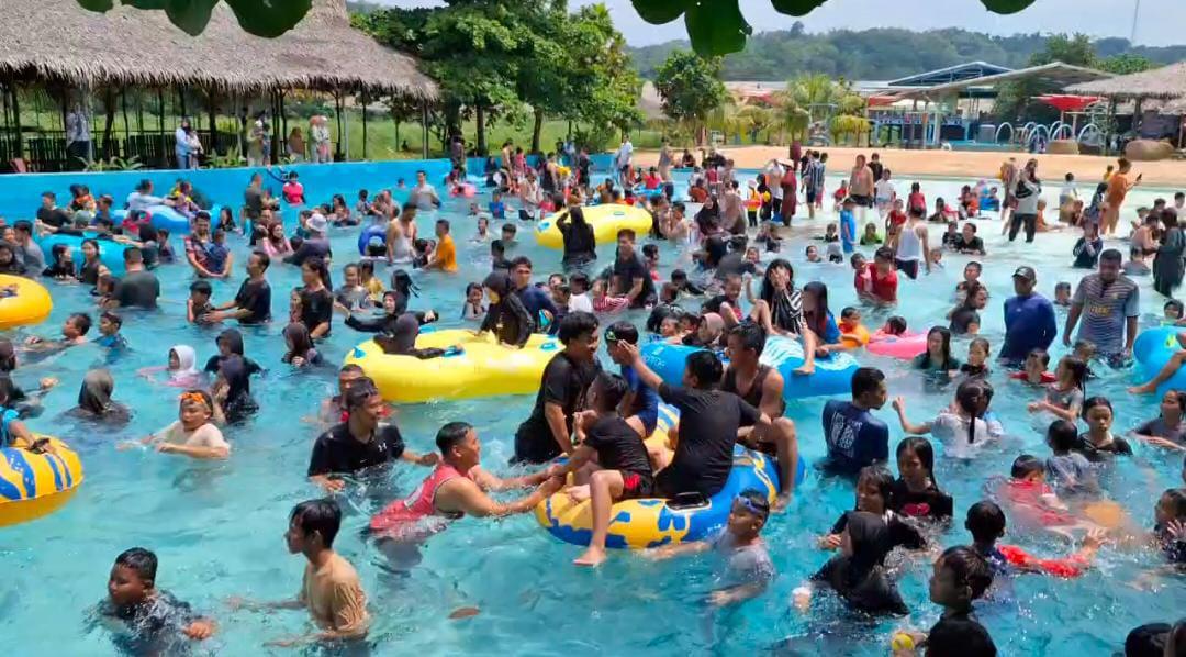 Tempat-wahana-air-di-Cikao-Park-Purwakartaa.jpg