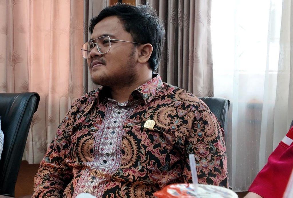 WFH-ASN-Anggota-Komisi-I-DPRD-Majalengka-dari-Fraksi-Golkarffw.jpg