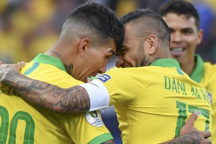 Tua-tua Keladi Itulah Dani Alves Usai Juarai Copa Amerika Bersama Brasil, Lihat Jumlah Trofinya