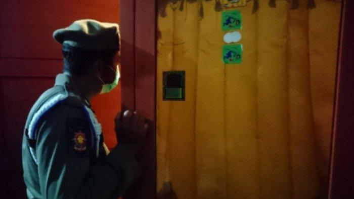 intip-kamar-kos-gelap-satpol-pp-tulungagung-kaget-lihat-pria-tanpa-baju.jpg