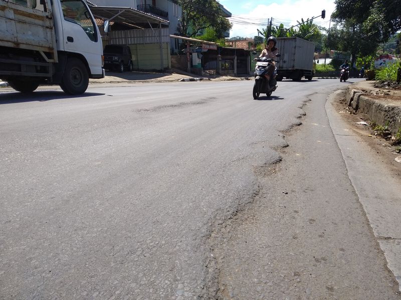 Jelang Arus Mudik 2019, Ruas Jalan Cirebon Bandung Masih Bergelombang