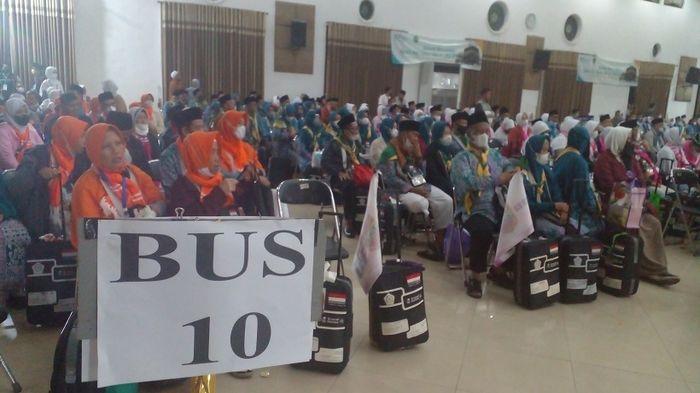 jemaah-haji-kloter-22-JKS-asal-Ciamis.jpg