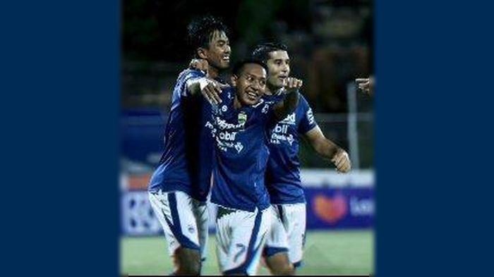 kakang-rudianto-disambut-beckham-putra-persib.jpg