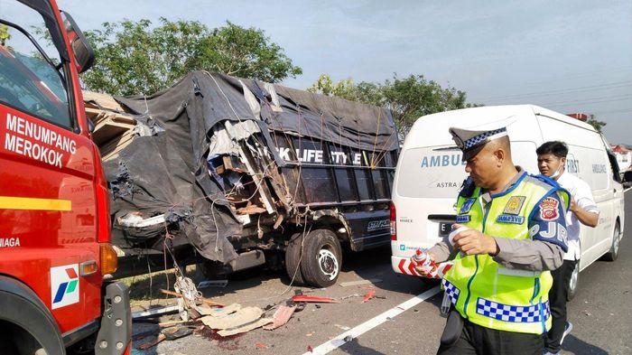 kecelakaan-maut-di-Tol-Cipali-Kamis-2892023-1.jpg
