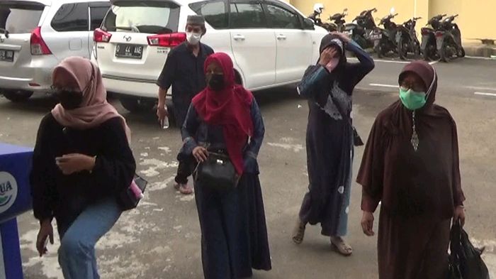 keluarga-korban-tuti-di-satreskrim-polres-subang.jpg