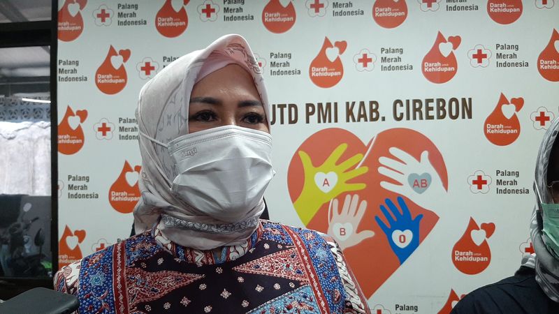 kepala-dinkes-kabupaten-cirebon-enny-suhaeni_2.jpg