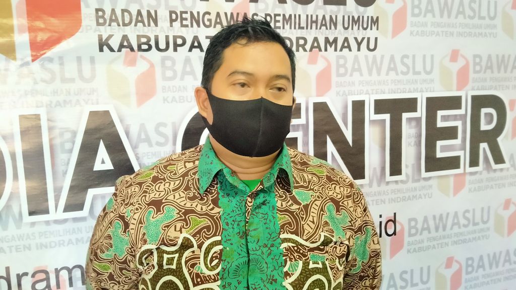 ketua-bawaslu-kabupaten-indramayu-nurhadi-selasa-29920201.jpg