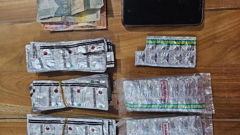 TERANCAM 12 Tahun Penjara, Dua Pengedar Obat Keras Diciduk di Cirebon, 506 Butir Disita Polisi