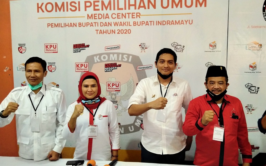 pasangan-calon-kepala-daerah-nina-agustina-dai-bachtiar-lucky-hakim-jumat-4920204.jpg