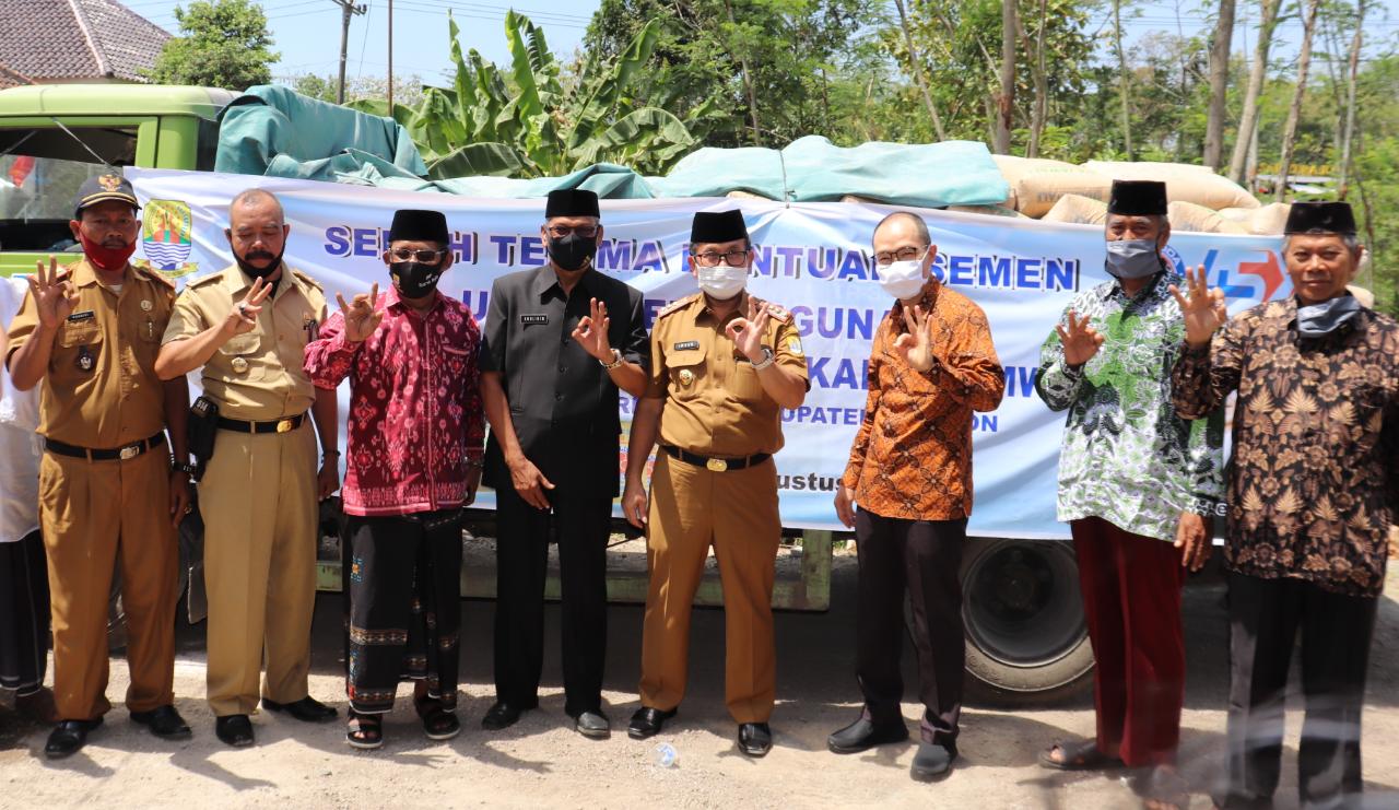 Pemkab Cirebon Fasilitasi Penyaluran Bantuan CSR Indocement untuk MWC NU Ciwaringin
