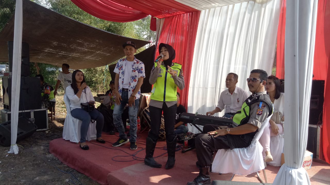 Lelah Berkendara? Anda Bisa Istirahat Sambil Nyanyi dan Minum Kopi di Pos Polisi Kadungora