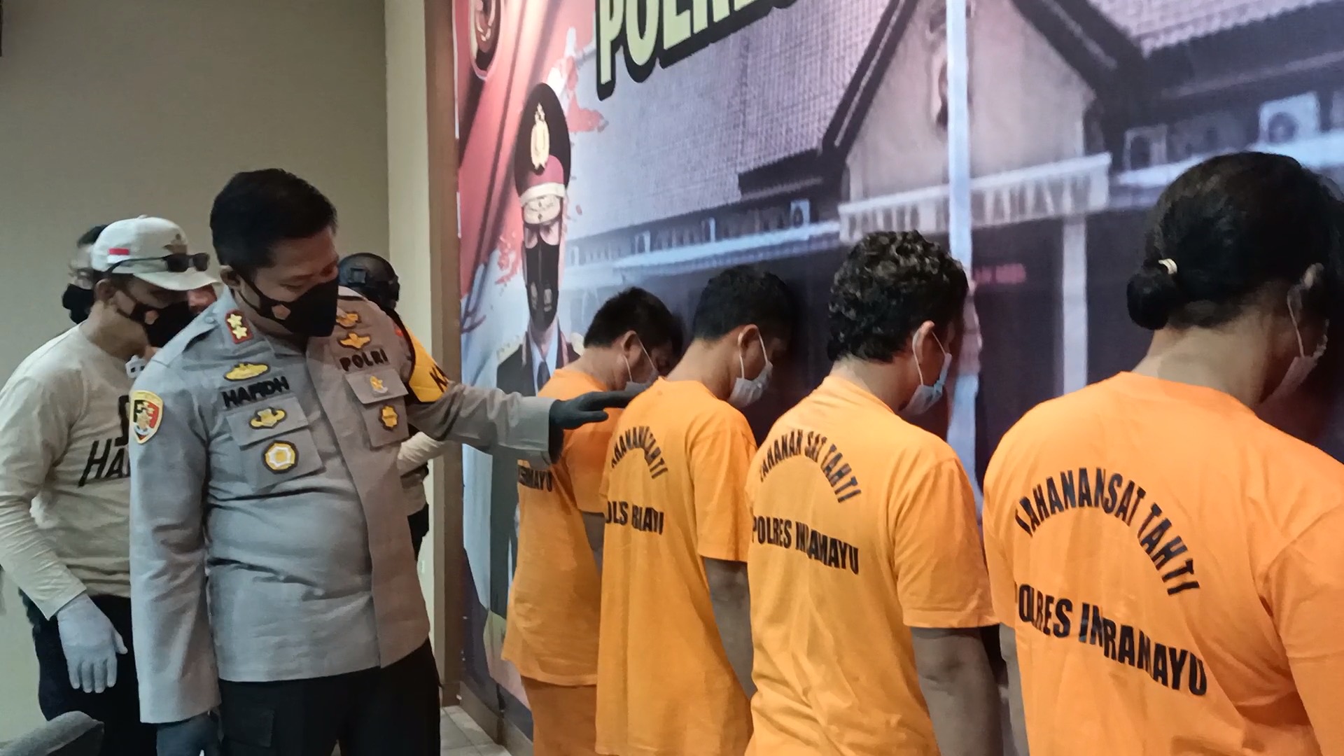 Terancam 12 Tahun Penjara dan Denda Maksimal Rp 20 Miliar, Pengedar Sabu di Indramayu Tertunduk Malu