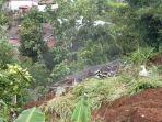 10-Rumah-di-Kampung-CibatuV.jpg