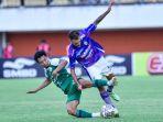 Aksi-pemain-anyar-Persib-Tyronne-Del-Pino-Minggu-2562023.jpg