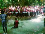 Aktivitas-Wisatawan-di-Sungai-Citumang-PangandaranSVW.jpg