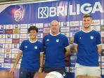 Asisten-Pelatih-Persib-Yaya-Sunarya-Pelatih-Persib-Bojan-HodakD.jpg