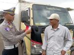 Bagikan-Bendera-Polres-Majalengka.jpg