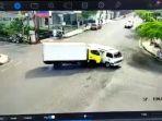 Berikut-detik-detik-mobil-ambulans-tabrakann.jpg