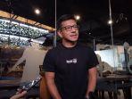 Direktur-PT-Persib-Bandung-Bermartabat-PBB-Teddy-TjahjonoOIO.jpg