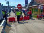 Jalur-Wisata-Karangsong-Indramayu-Padat-Pengunjung-Polisi-Lakukan-Buka-Tutup-Jalan.jpg
