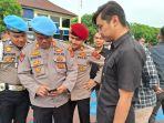 Kasi-Propam-Polres-Majalengka-AKP-Sarjiyo-kedua-kiri-saat-memeriksa.jpg