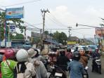 Kemacetan-parah-melumpuhkan-jalur-utama-Nasional-Sukabumi-BogorD.jpg