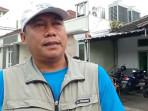 Ketua-RW-05-Ajat-Sudrajat-memberikan-keterangan-ketika-melihat-langsung-kondisi-korbanF.jpg