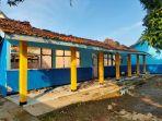 Kondisi-terkini-dua-ruang-kelas-di-SMPN-1-Jatitujuh-Majalengkaa.jpg