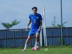 Latihan-Perdana-Andrew-Jung-Persib-Bandung.jpg