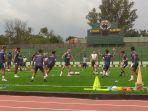 Para-punggawa-Persib-Bandung-menggelar-latihan-di-Stadion-Siliwangii.jpg