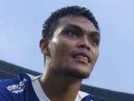 Pemain-Persib-Bandung-Rachmat-Irianto-_1.jpg