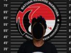 Pemuda-pengedar-obat-keras-tertentu-OKT-seusai-ditangkap-oleh-polisid.jpg