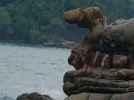 Penampakan-Karang-Kontol-yang-viral-di-Pantai-Cikepuhh.jpg