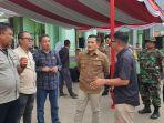 Penjabat-Bupati-Majalengka-Dedi-Supandi-saat-meninjau-persiapan-penyerahan-sertifikatS.jpg
