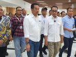 Penjabat-Gubernur-Jabar-Bey-Machmudin-kedua-kanan-saat-mendampingi-Menhub-RId.jpg
