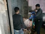 Polisi-saat-mengevakuasi-penemuan-mayat-di-sekitar-Embung-Bugel-Indahd.jpg