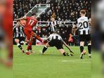 Salah-Lawan-Newcastle.jpg