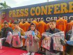 Satnarkoba-Polresta-Cirebon-membongkar-peredaran-sabu-hingga-obatd.jpg